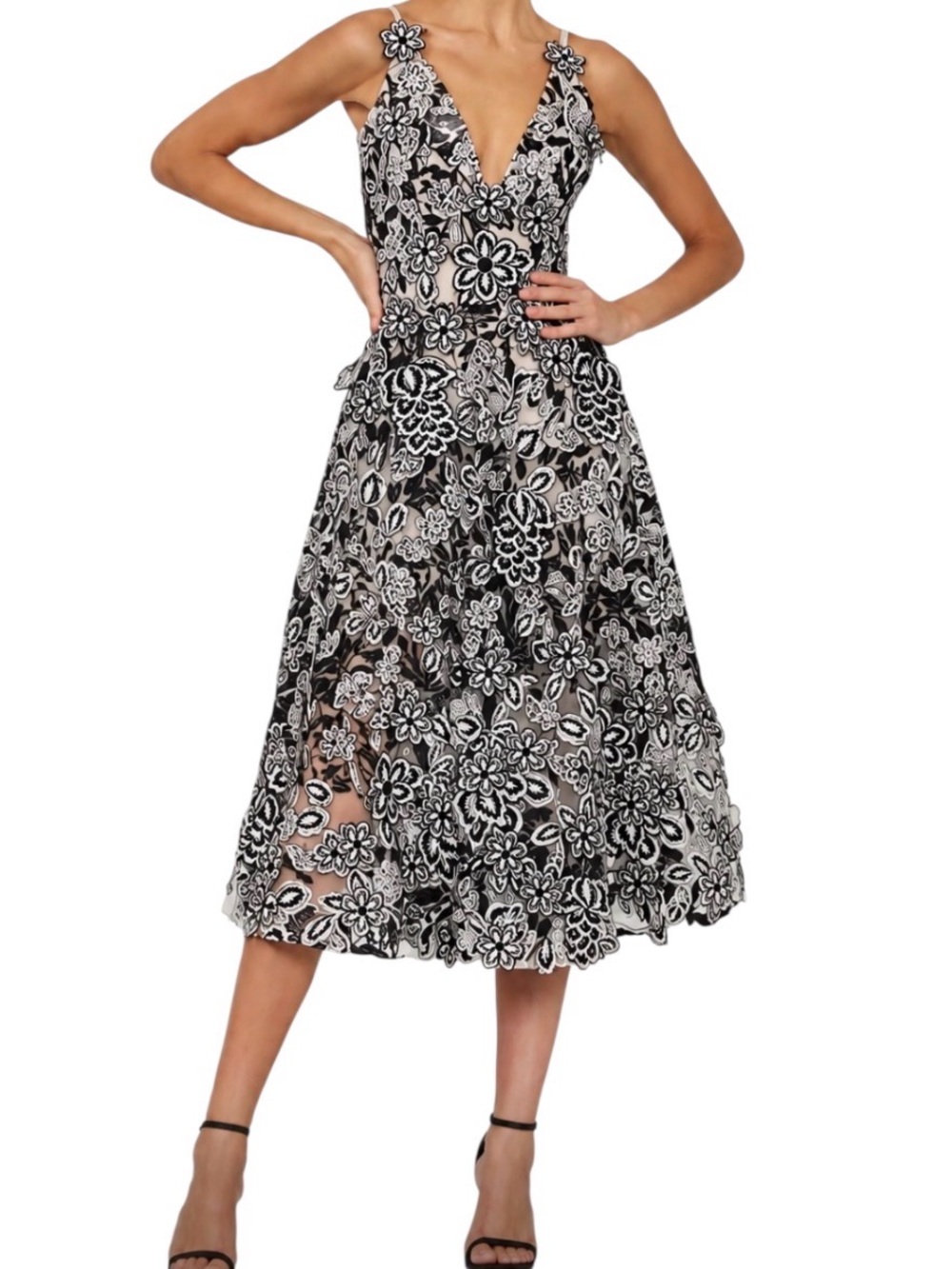 Helsi Mia embroidered floral midi dress Size Medium Black White NEW
